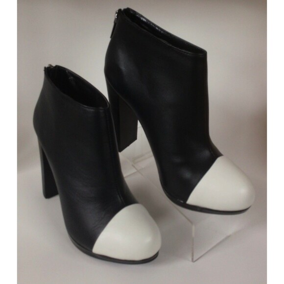 VICTORIA'S SECRET Black w/White Cap Toe Ankle Platform Booties (Size 8 B) - Picture 5 of 12